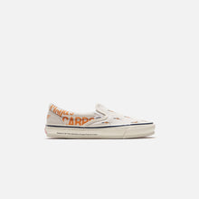 Load image into Gallery viewer, Vault by Vans OG Classic Slip-On LX
